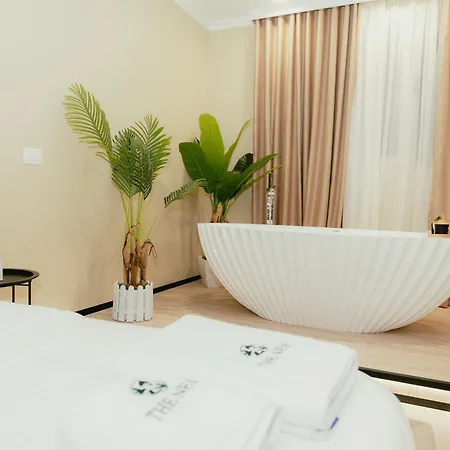 Luxury With Bath - The Nest Tirana