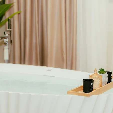 Luxury With Bath - The Nest Apartment Tirana