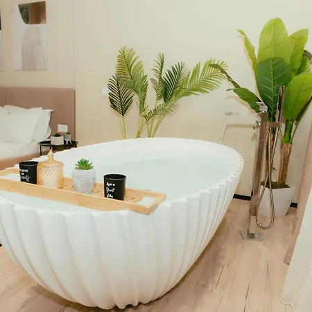 Apartment Luxury With Bath - The Nest