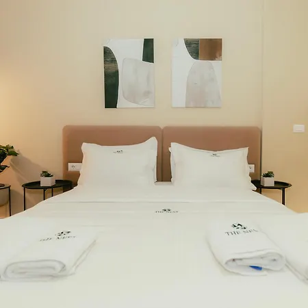 Luxury With Bath - The Nest Apartment *