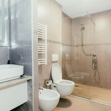 Luxury With Bath - The Nest Apartment Tirana