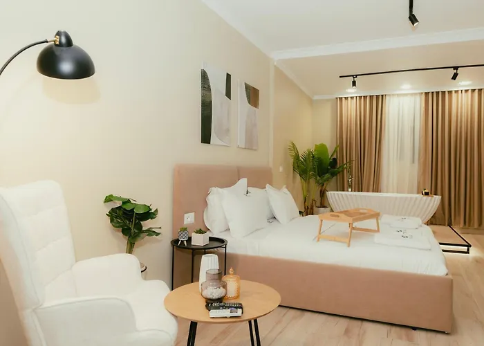 Luxury With Bath - The Nest Apartment